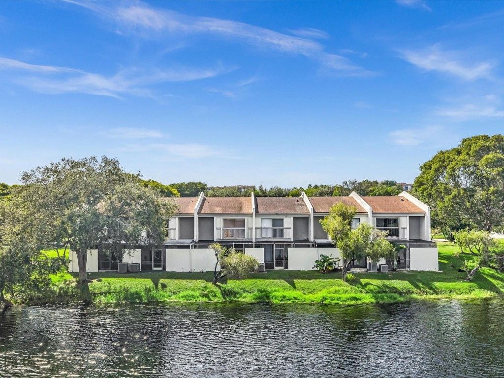 1381 NW 99th Ave, Unit 172, Pembroke Pines, FL 33024 Photo