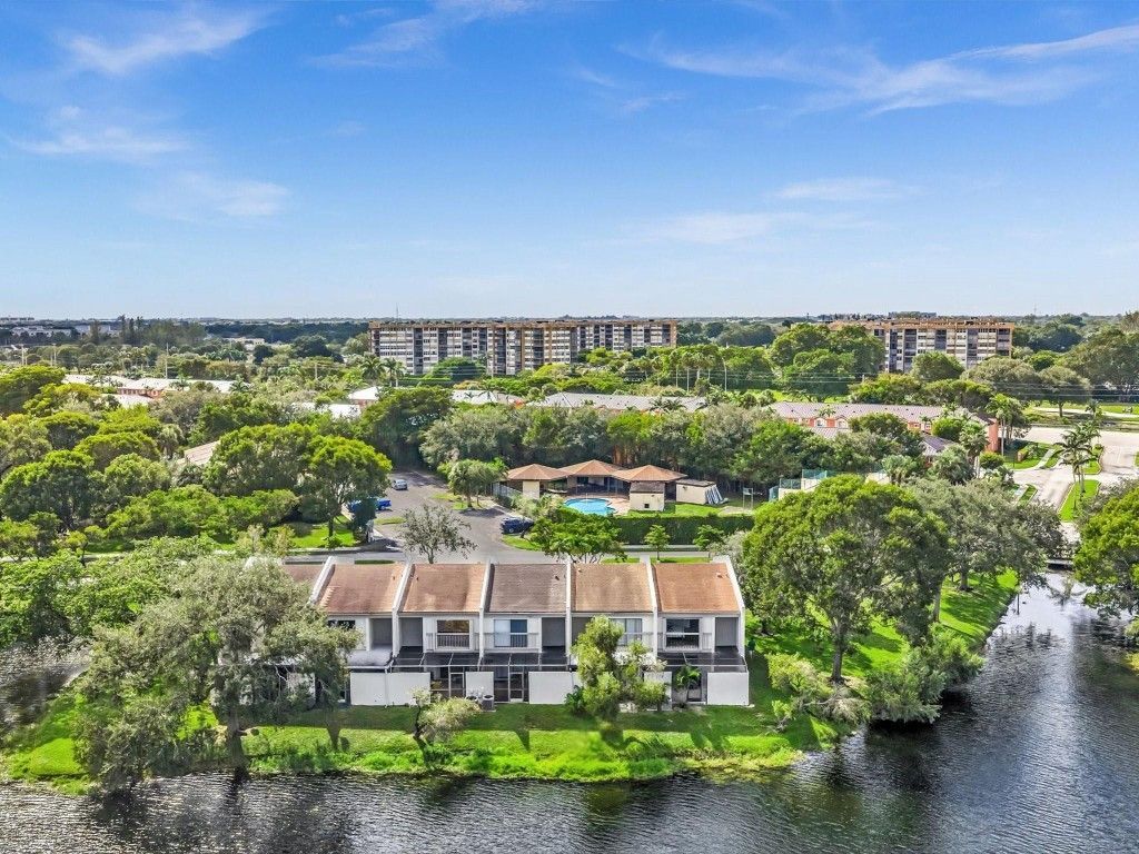 1381 NW 99th Ave, Unit 172, Pembroke Pines, FL 33024 Photo