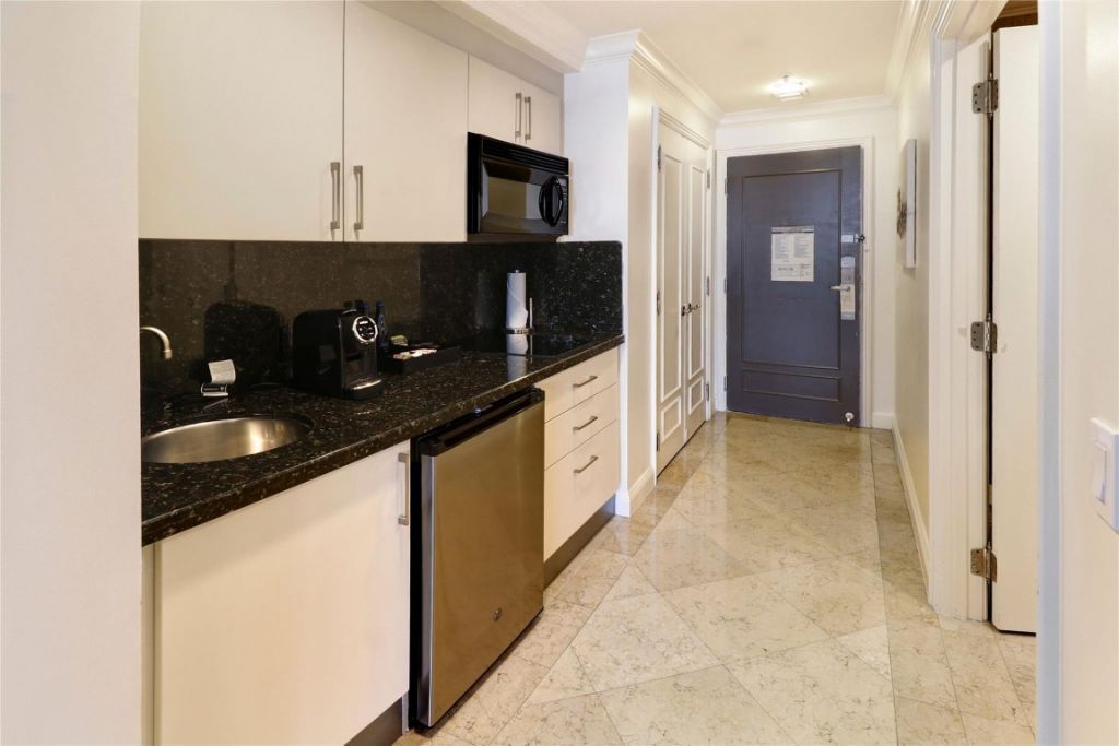 601 N Ft Lauderdale Bch Boulevard, Unit 906, Fort Lauderdale, FL 33304 Photo