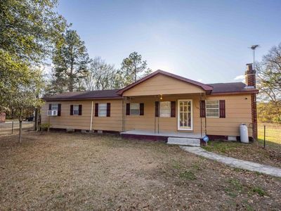 248 Henry Road , Neeses, SC 29107