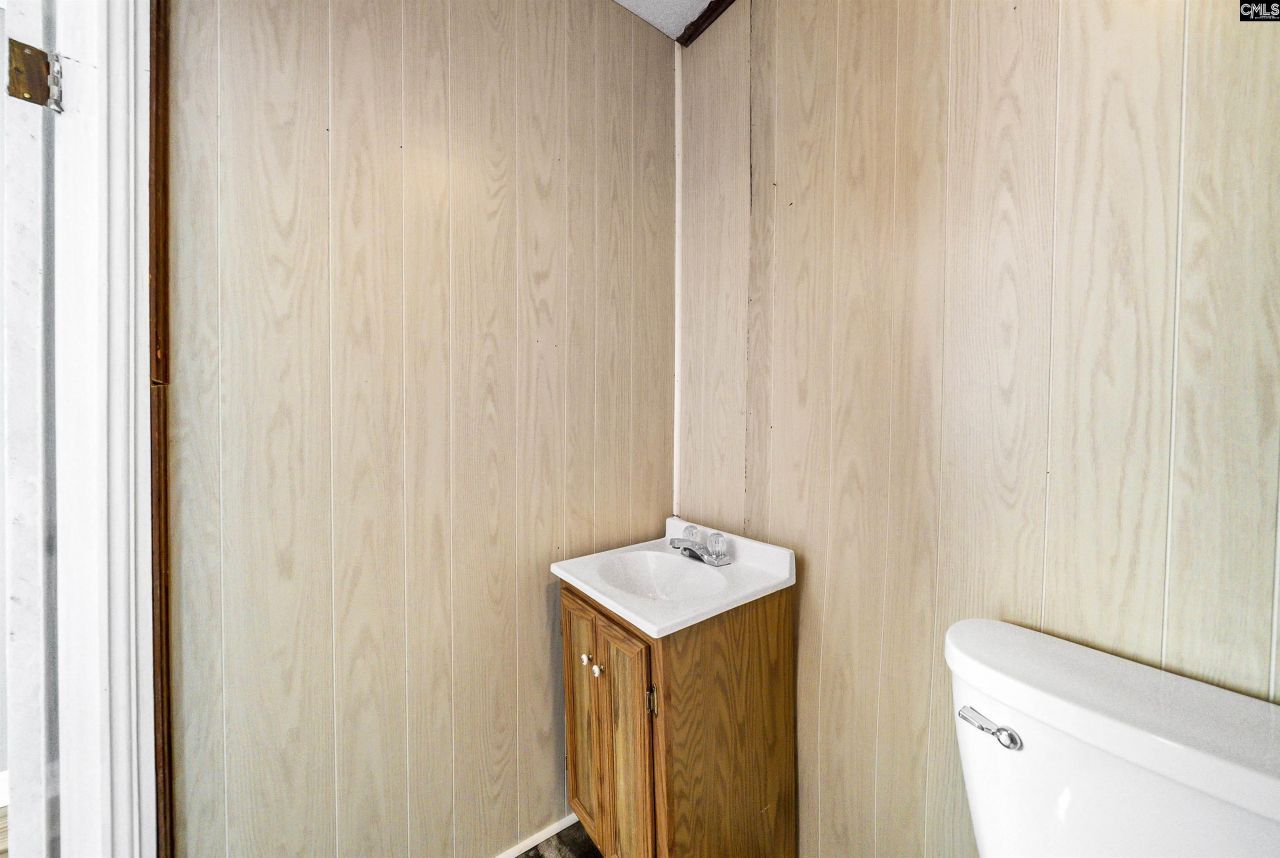 248 Henry Road  Photo 10