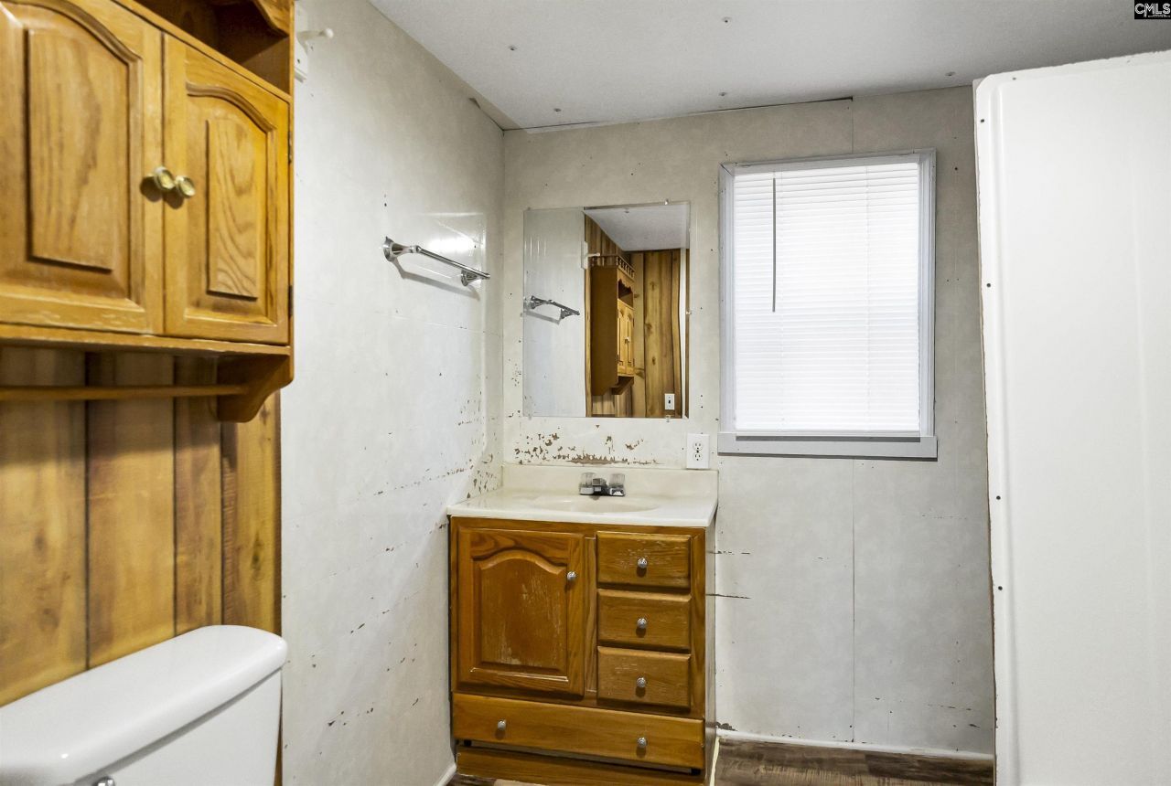 248 Henry Road  Photo 19