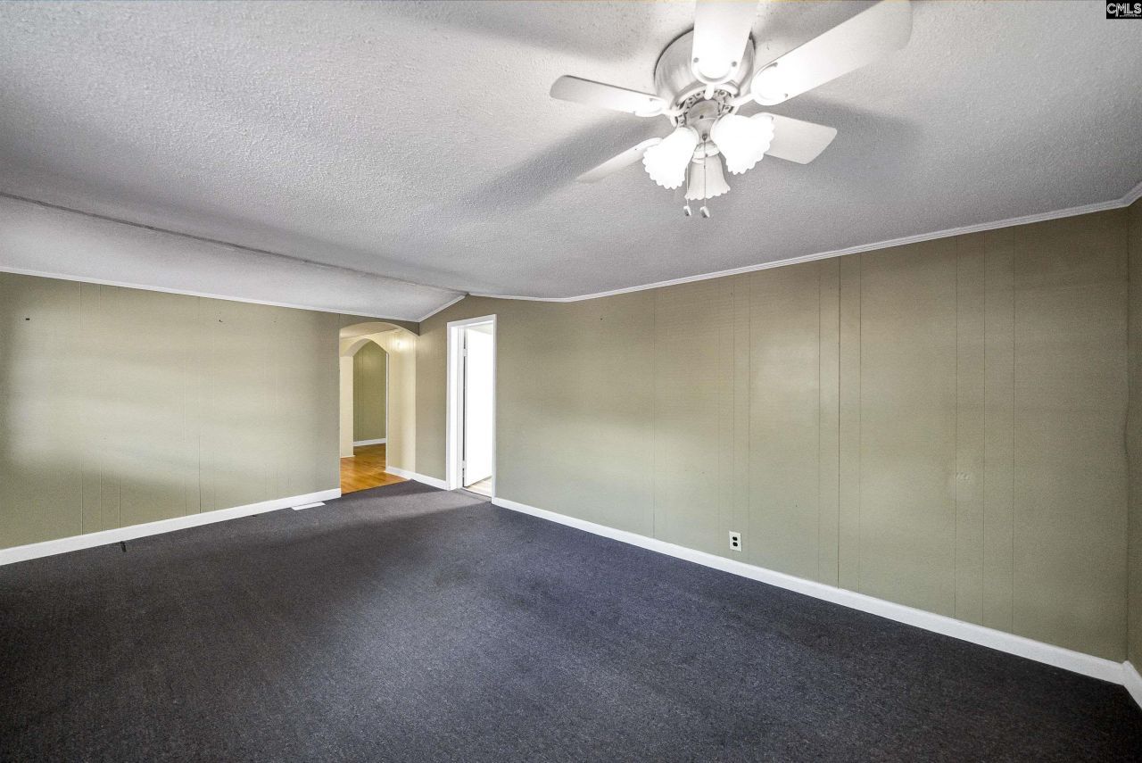 248 Henry Road  Photo 4