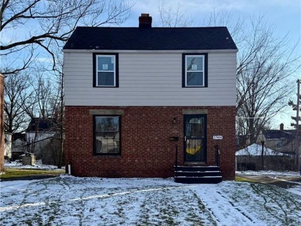 17404 Throckley Avenue, Cleveland, OH 44128