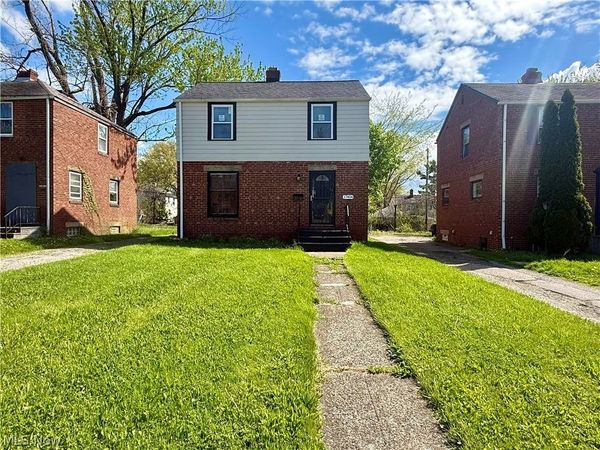 17404 Throckley Avenue, Cleveland, OH 44128