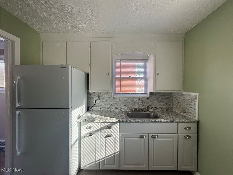 17404 Throckley Avenue, Cleveland, OH 44128 Photo 14