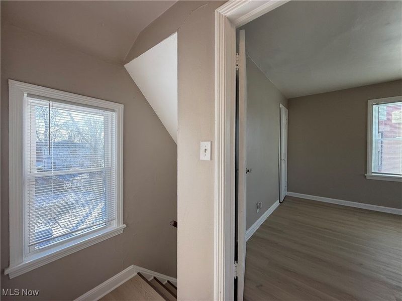 17404 Throckley Avenue, Cleveland, OH 44128 Photo 20