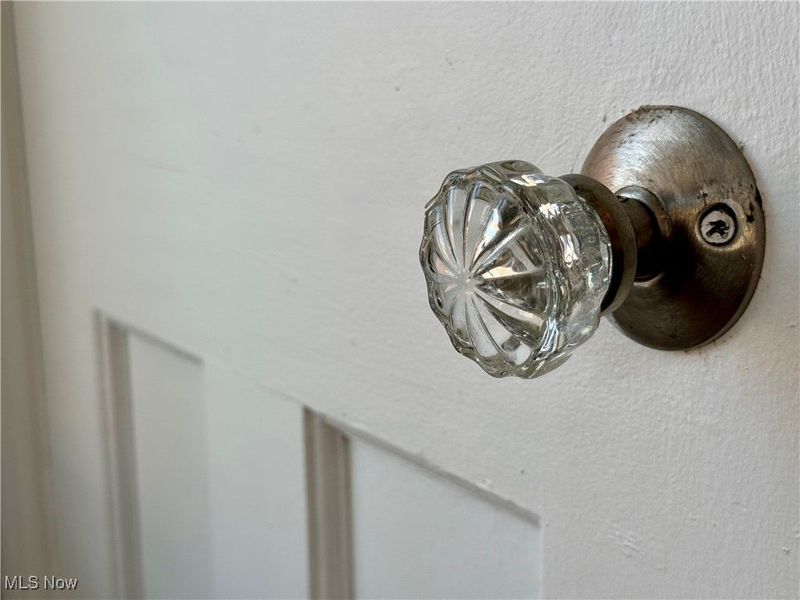 17404 Throckley Avenue, Cleveland, OH 44128 Photo 25