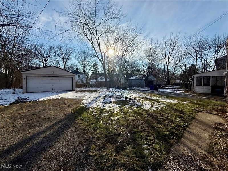 17404 Throckley Avenue, Cleveland, OH 44128 Photo 49