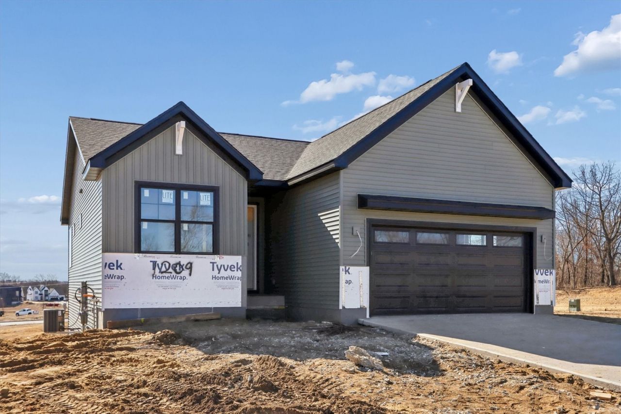 1209 Tallgrass Trail, Solon, IA 52333 Main Photo