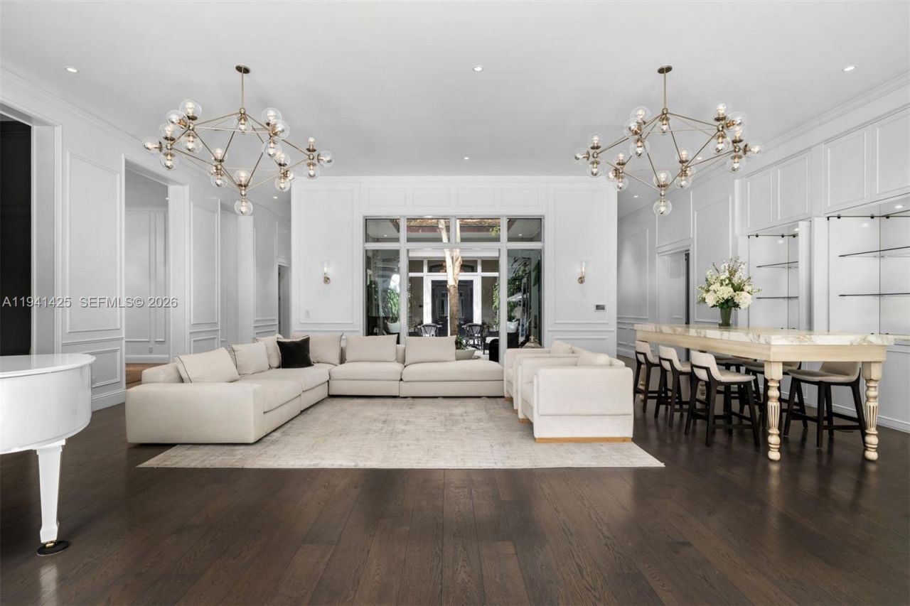 4100 Kiaora St, Miami, FL 33133 Photo