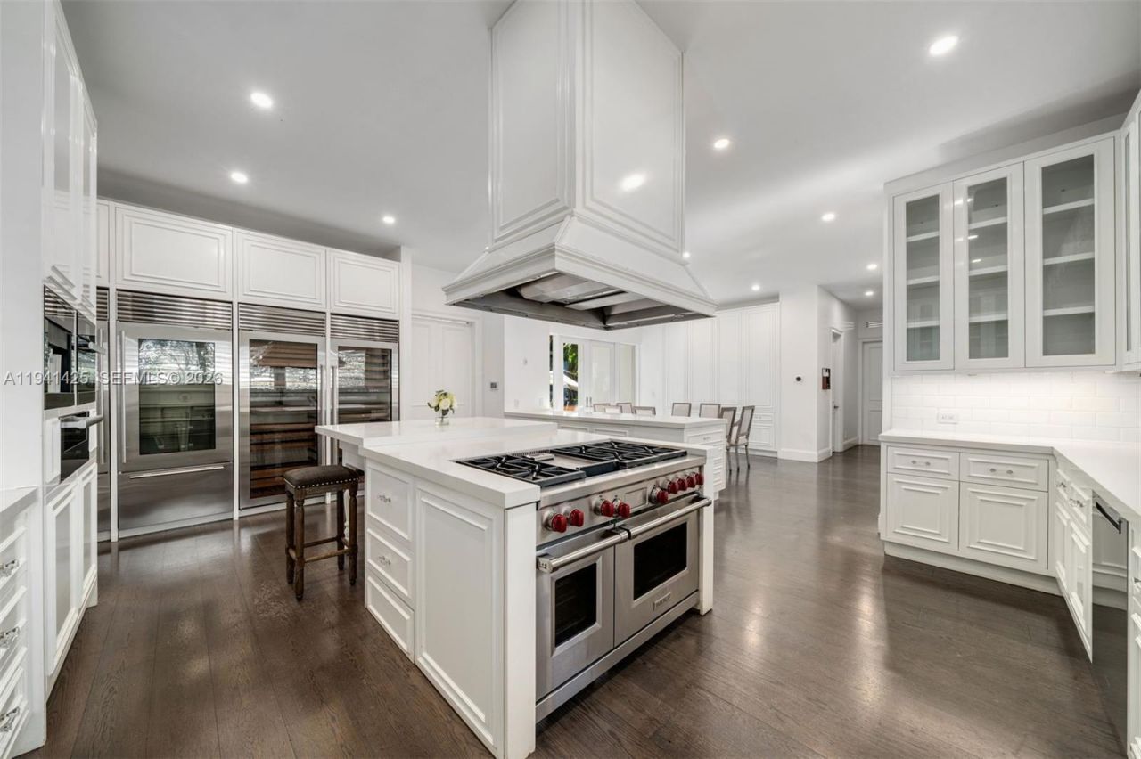 4100 Kiaora St, Miami, FL 33133 Photo