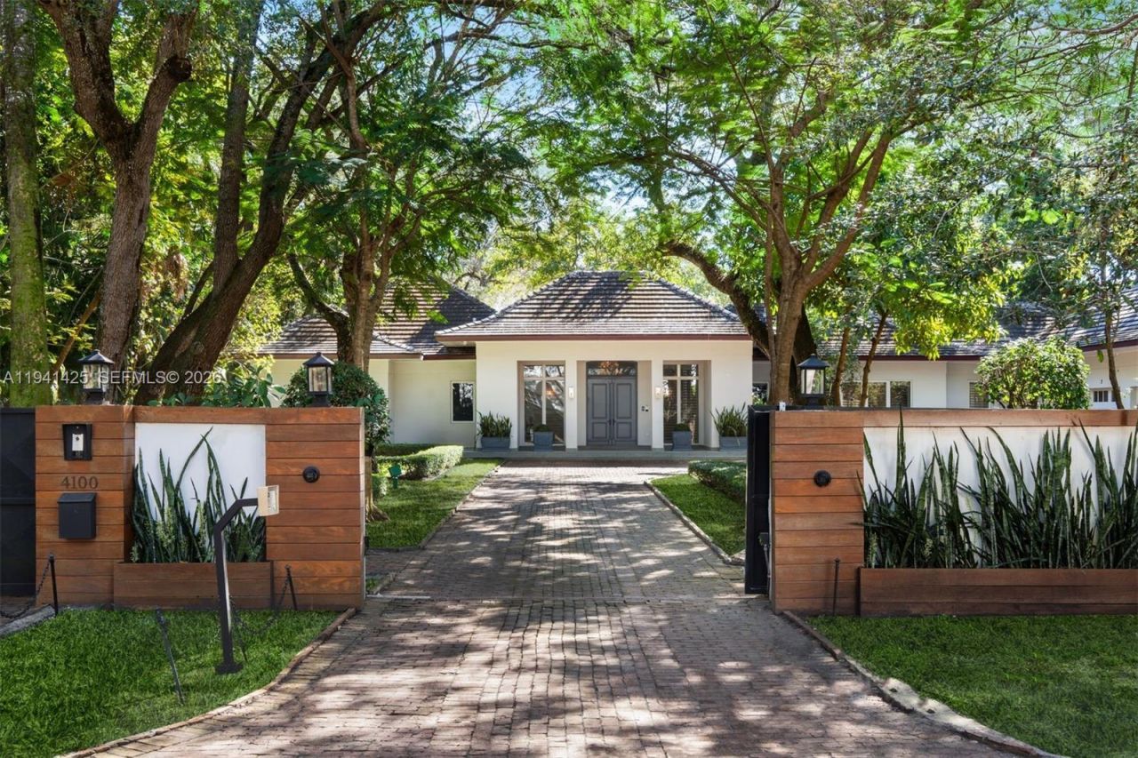 4100 Kiaora St, Miami, FL 33133 Photo