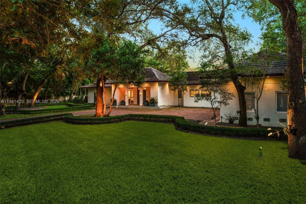 4100 Kiaora St, Miami, FL 33133 Photo