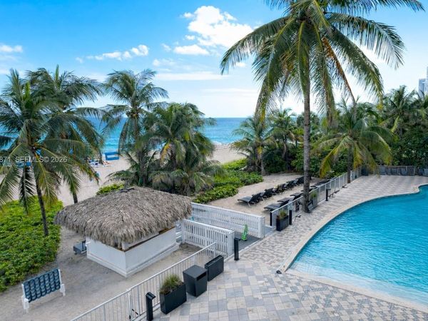 17375 Collins Ave, Unit 1505, Sunny Isles Beach, FL 33160