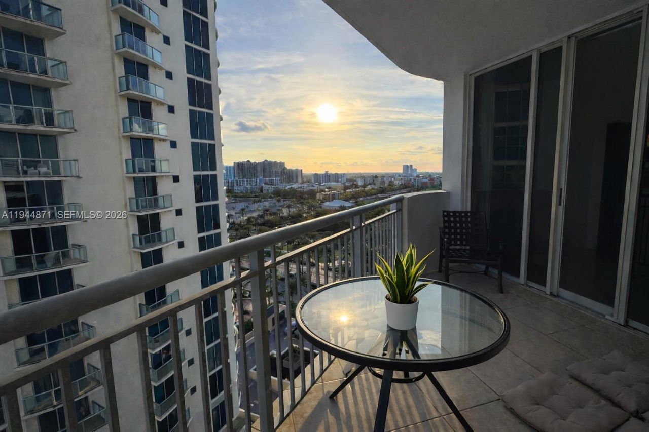 17375 Collins Ave, Unit 1505, Sunny Isles Beach, FL 33160 Photo