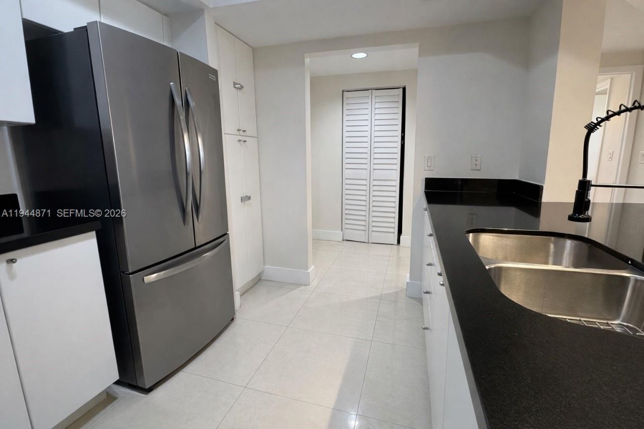 17375 Collins Ave, Unit 1505, Sunny Isles Beach, FL 33160 Photo