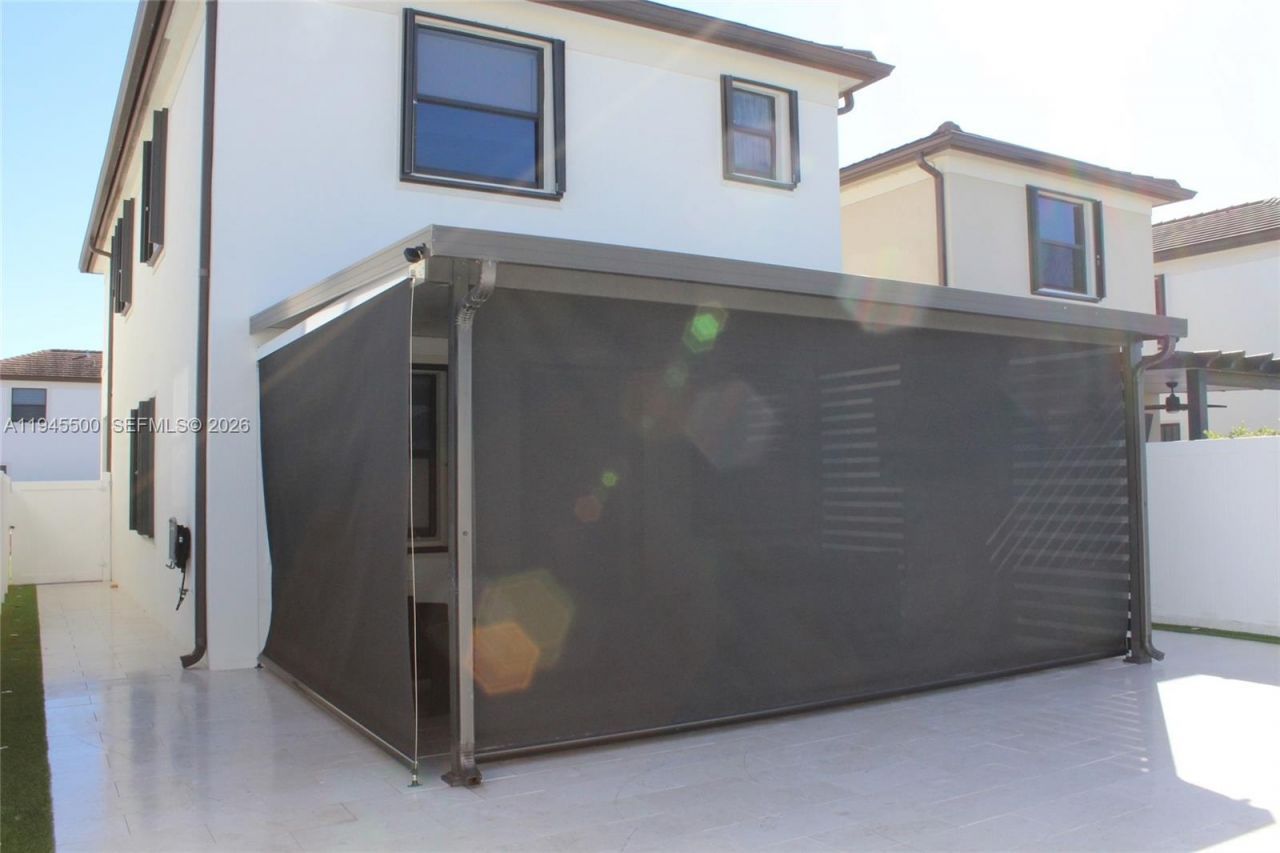 11024 W 35th Ln , Hialeah, FL 33018 Photo