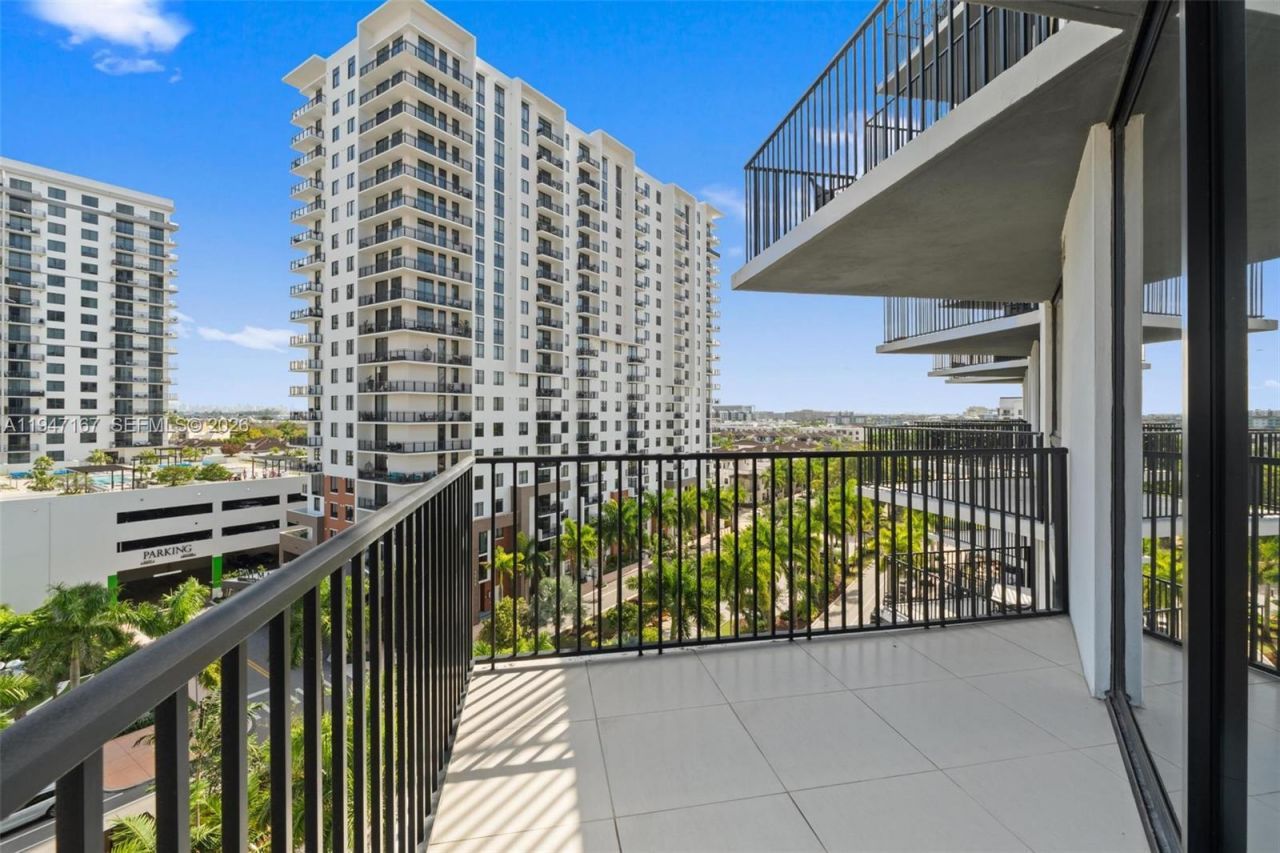 5252 NW 85th Ave, Unit 605, Doral, FL 33166 Photo