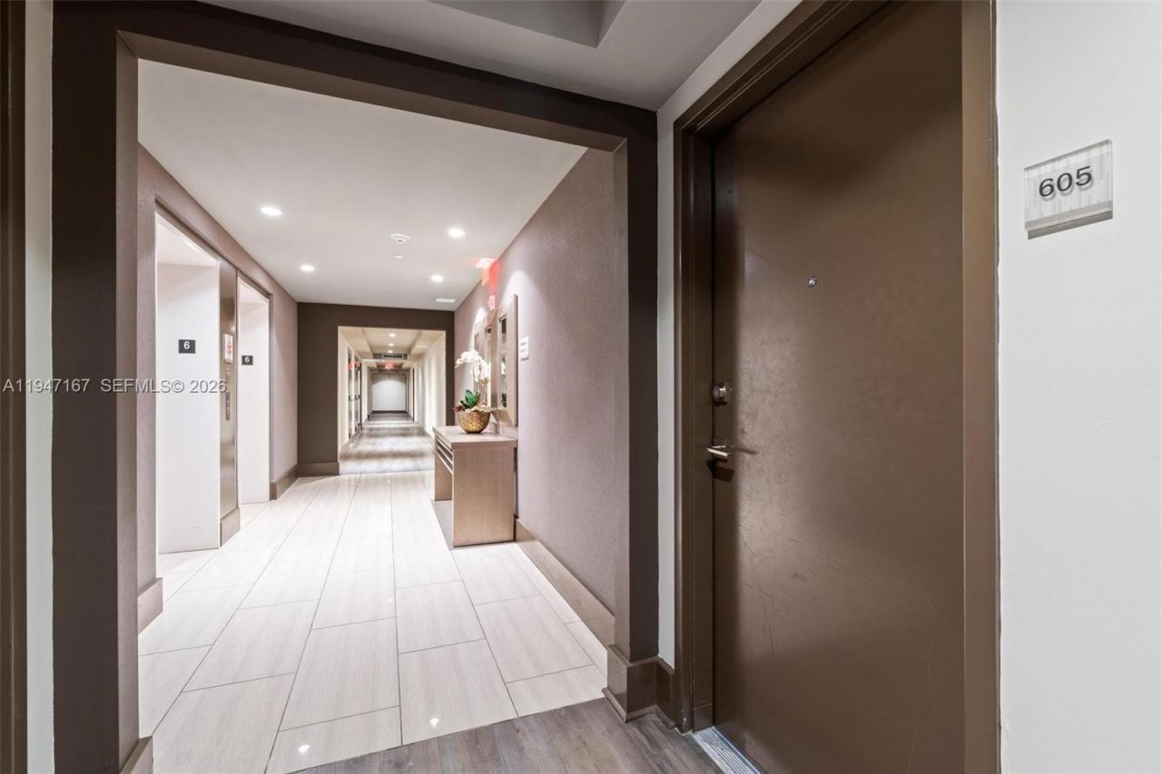 5252 NW 85th Ave, Unit 605, Doral, FL 33166 Photo