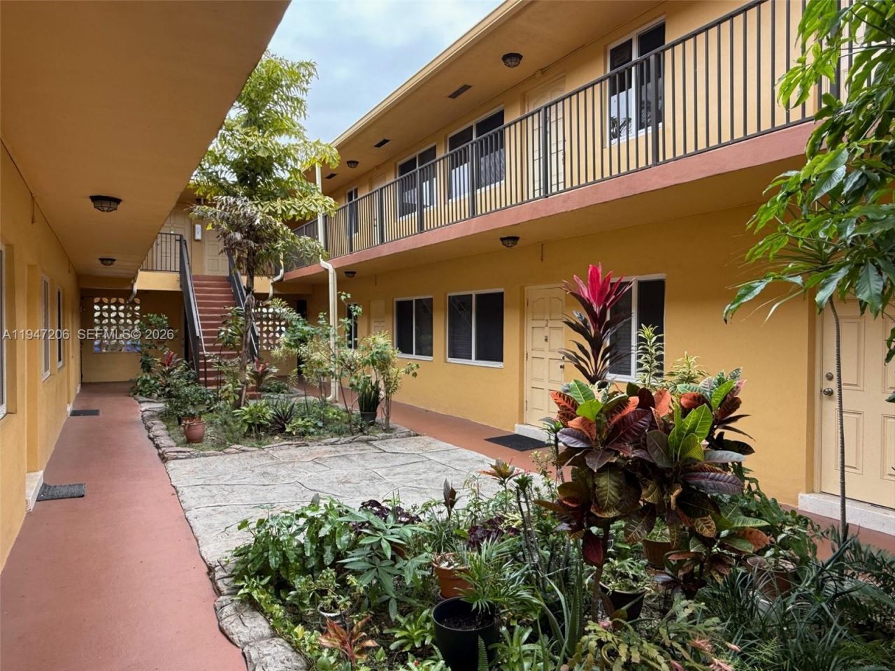 1733 Mayo St, Unit 6, Hollywood, FL 33020 Photo