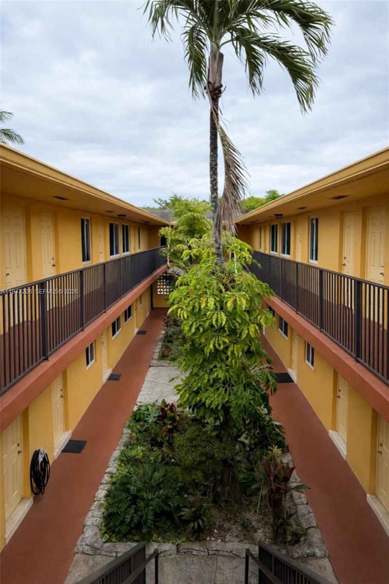 1733 Mayo St, Unit 6, Hollywood, FL 33020 Photo