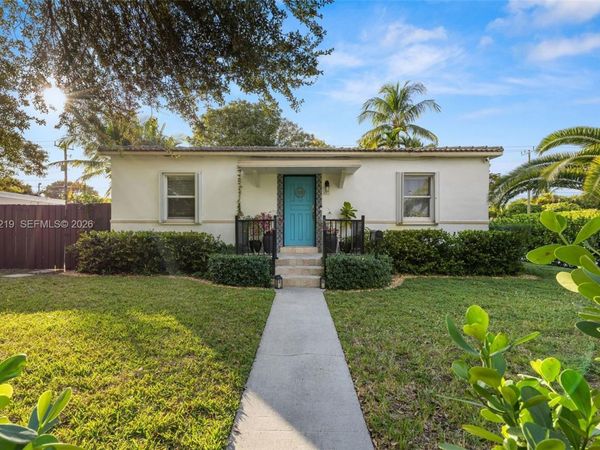 550 Cardinal St, Miami Springs, FL 33166