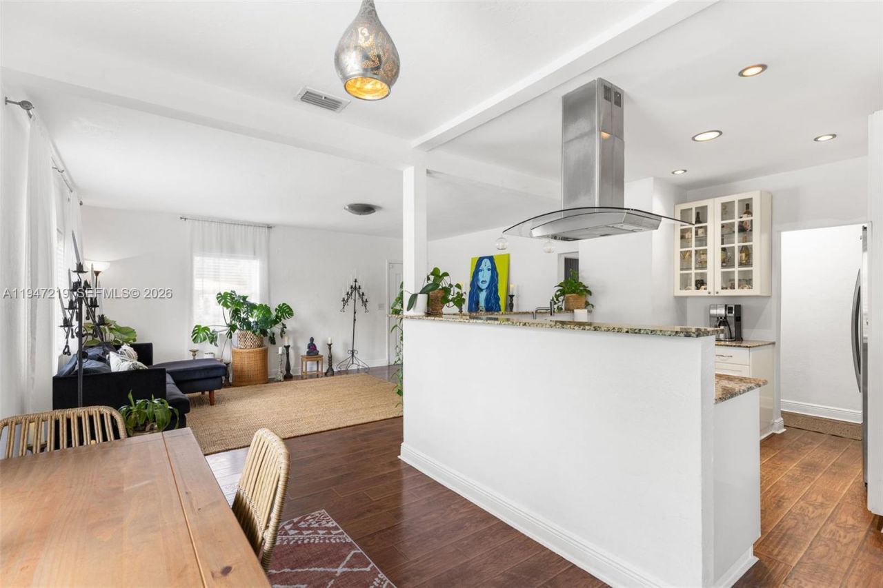 550 Cardinal St, Miami Springs, FL 33166 Photo