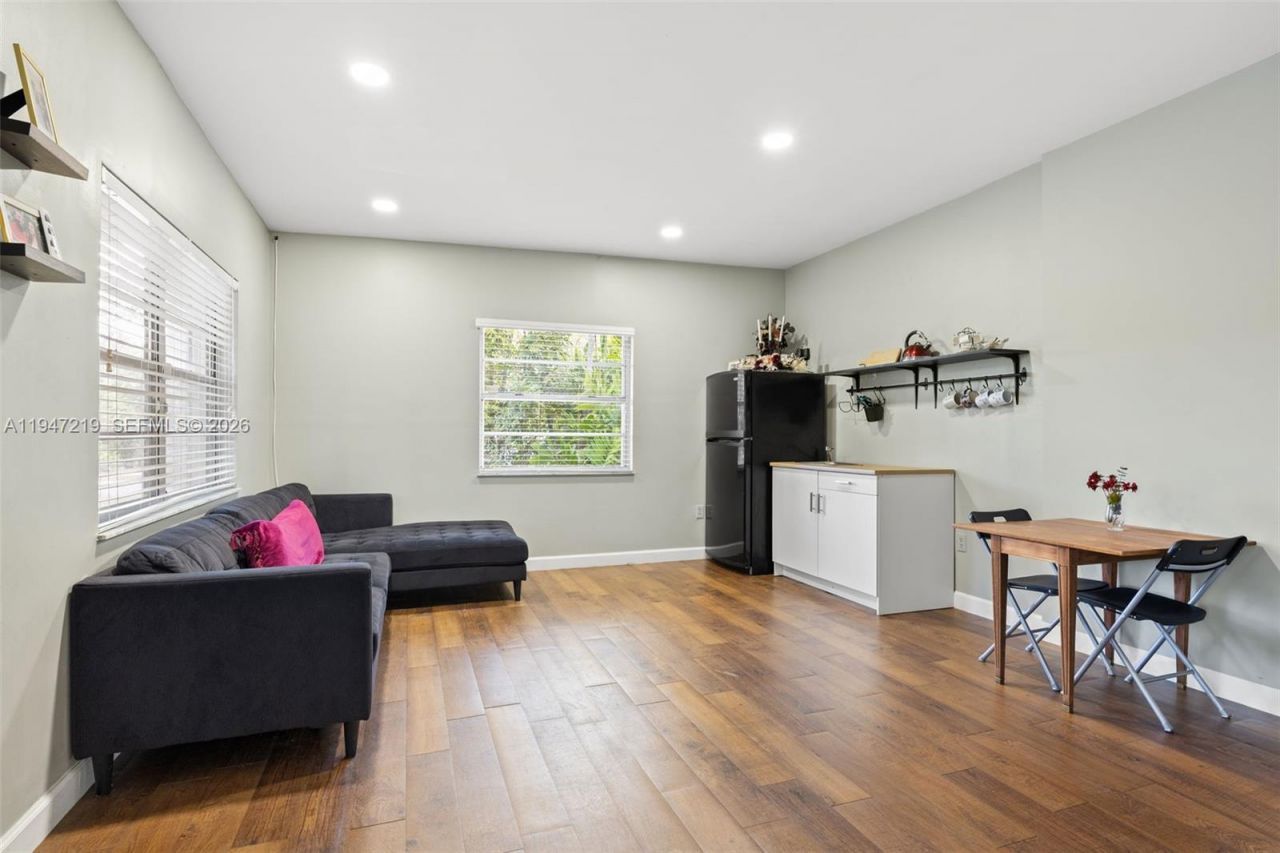 550 Cardinal St, Miami Springs, FL 33166 Photo