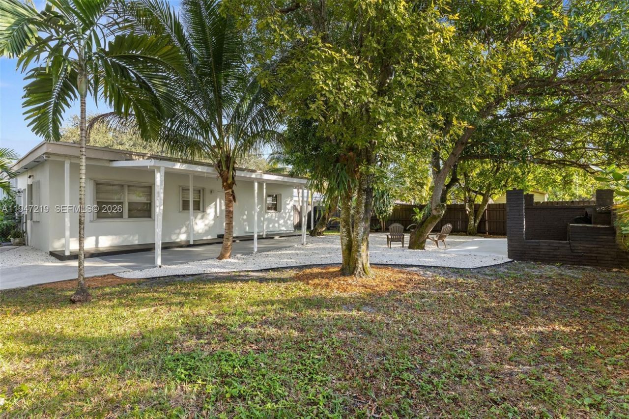 550 Cardinal St, Miami Springs, FL 33166 Photo