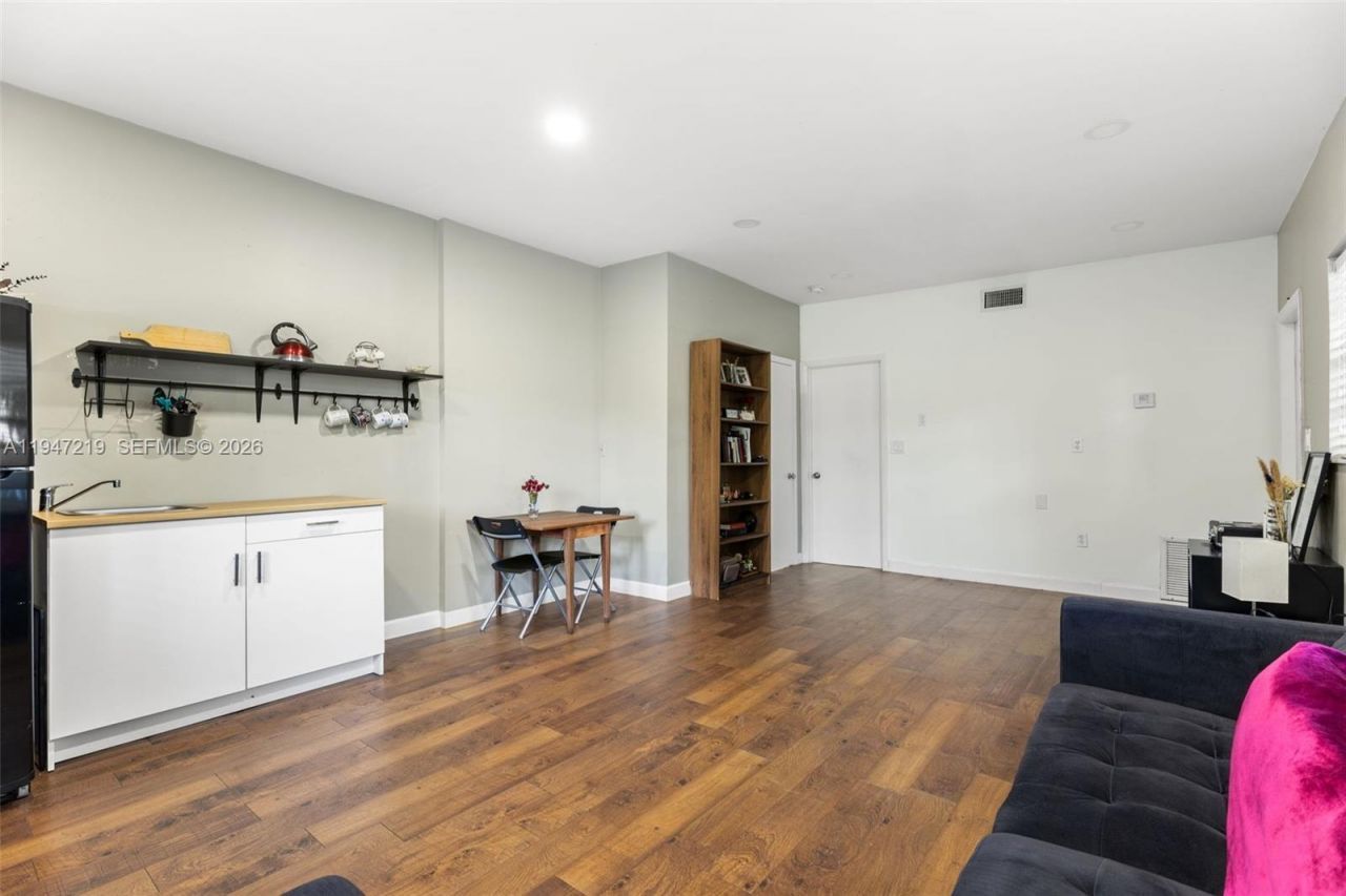 550 Cardinal St, Miami Springs, FL 33166 Photo