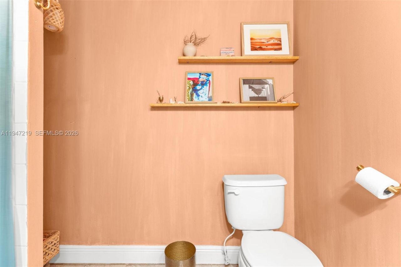 550 Cardinal St, Miami Springs, FL 33166 Photo