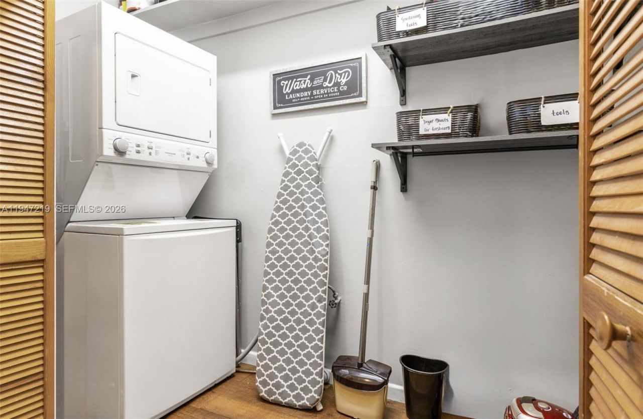 550 Cardinal St, Miami Springs, FL 33166 Photo