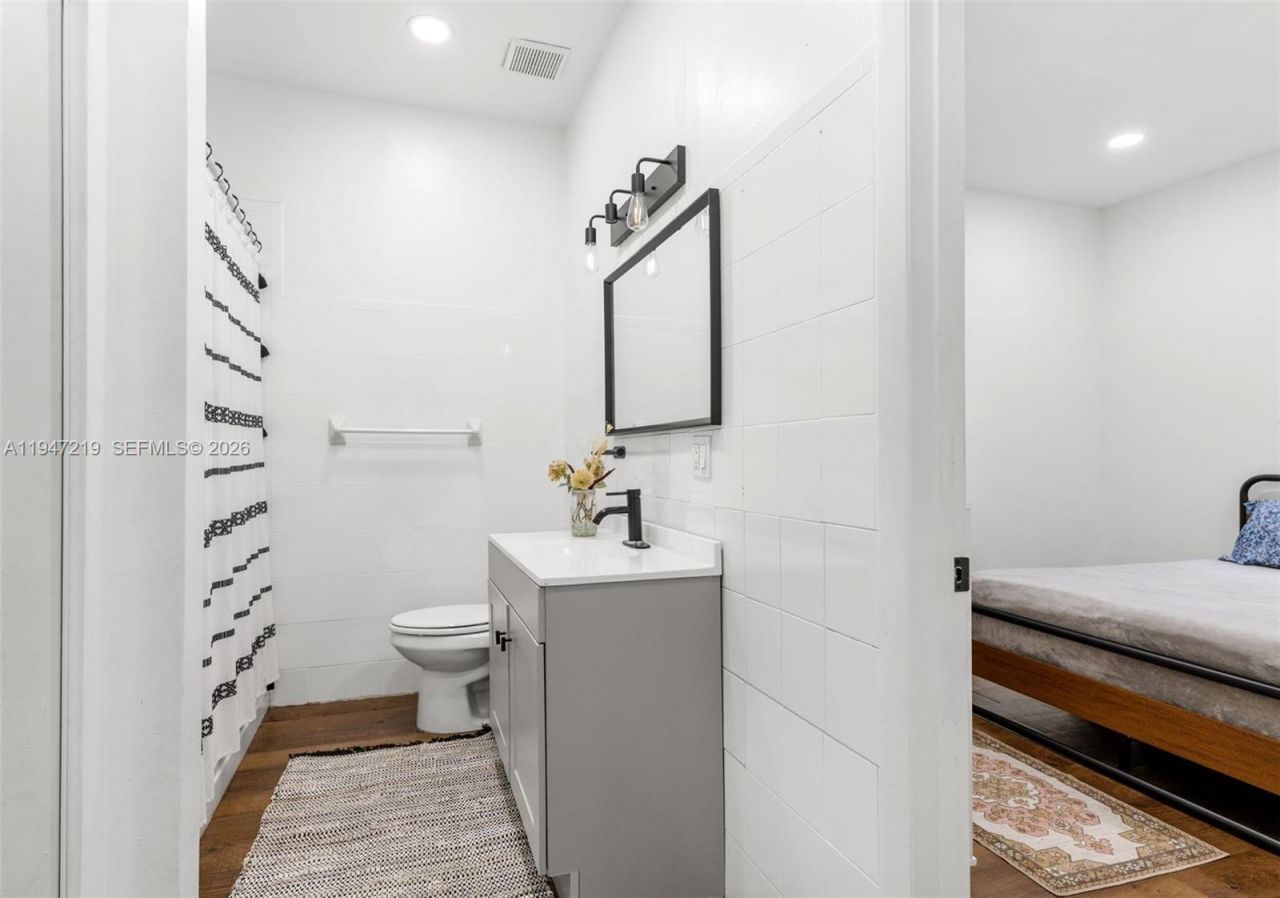 550 Cardinal St, Miami Springs, FL 33166 Photo