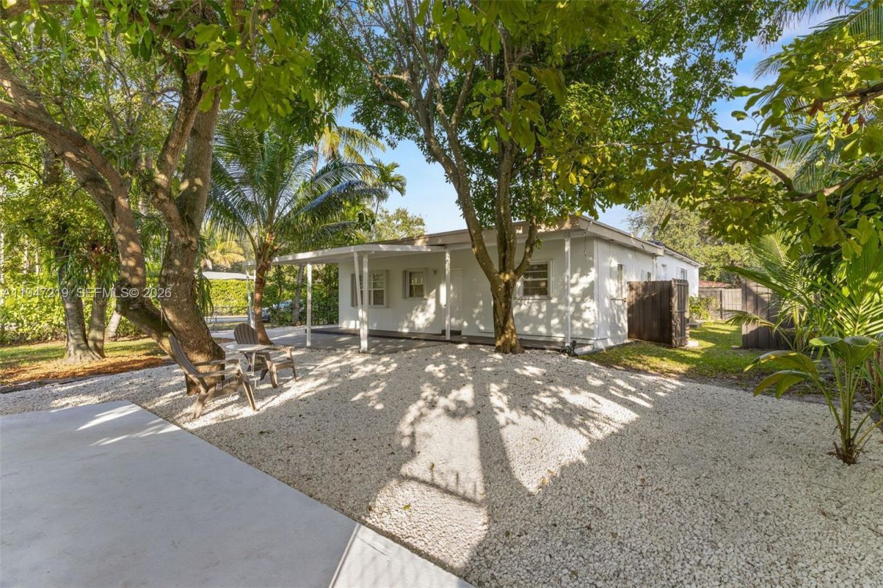 550 Cardinal St, Miami Springs, FL 33166 Photo