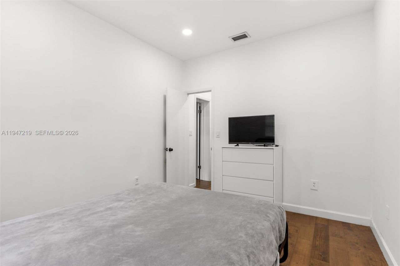 550 Cardinal St, Miami Springs, FL 33166 Photo