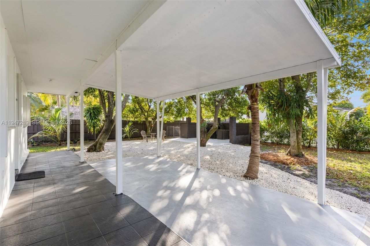 550 Cardinal St, Miami Springs, FL 33166 Photo