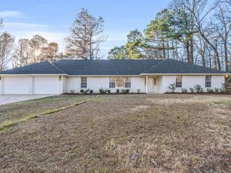 1507 Hickory Lane Columbus, MS 39705