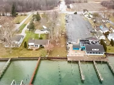 7503 River Road, Marine City, MI 48039