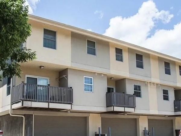 101 Half Moon Bay Lane, Ballwin, MO 63011