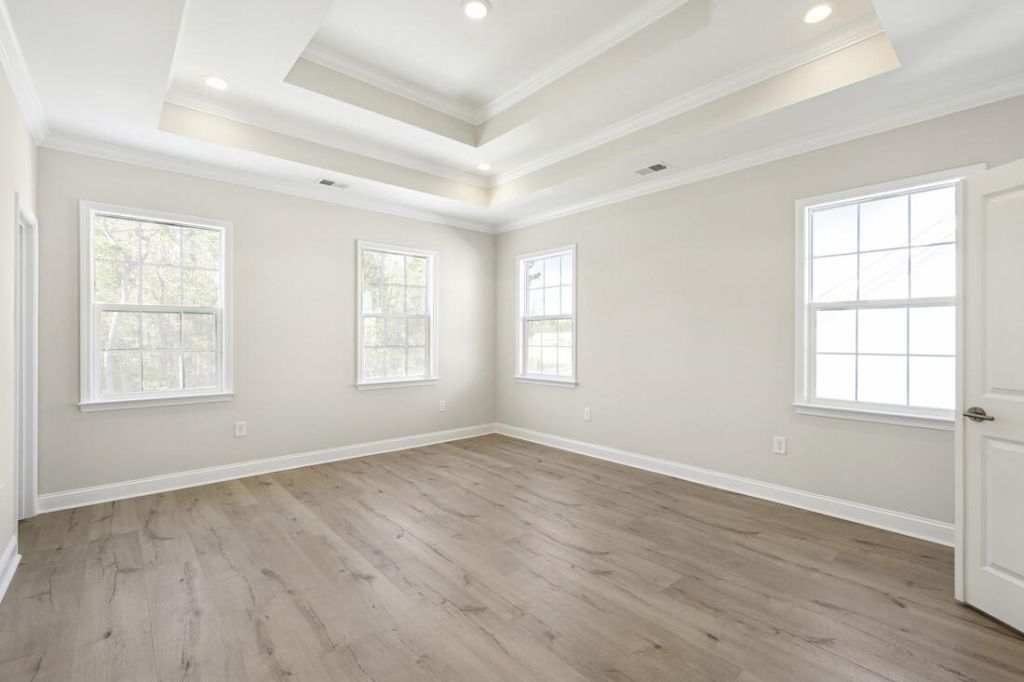 1237 Harriman Lane Photo 5