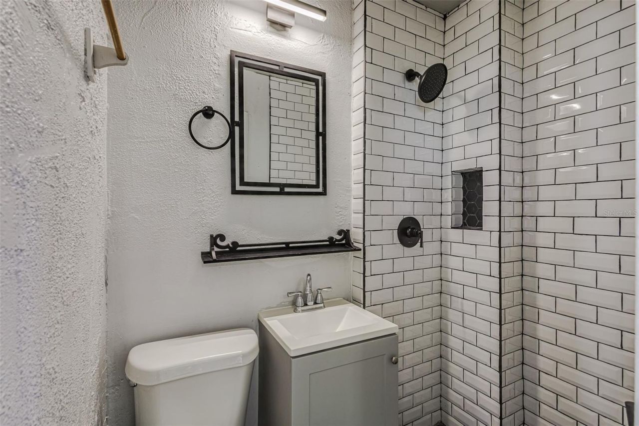 875 19th Avenue S, Unit 1/2, Saint Petersburg, FL 33705 Photo