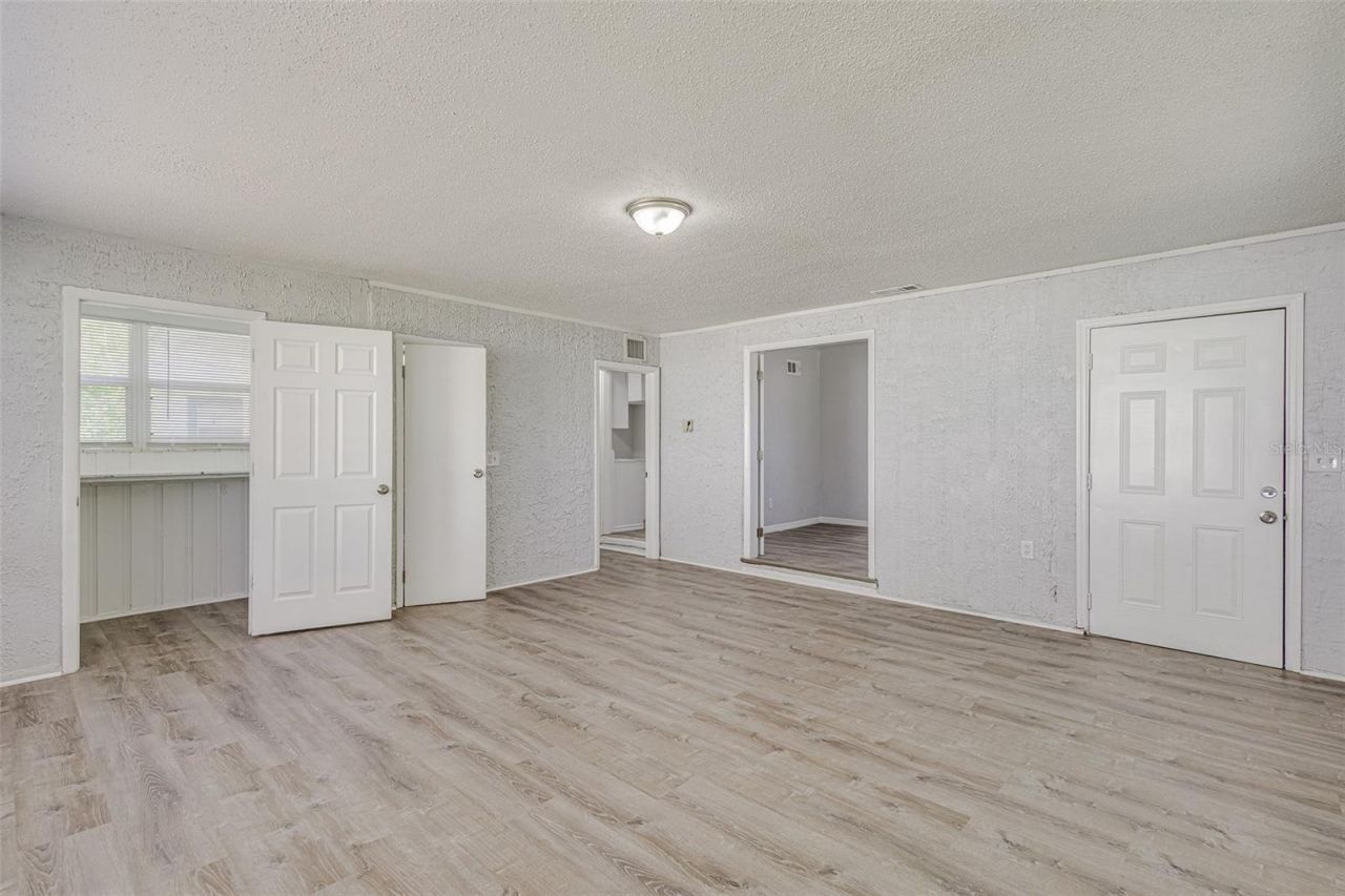 875 19th Avenue S, Unit 1/2, Saint Petersburg, FL 33705 Photo