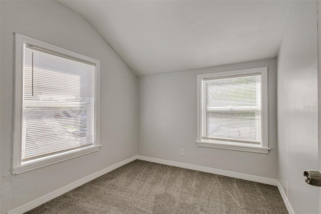 875 19th Avenue S, Unit 1/2, Saint Petersburg, FL 33705 Photo