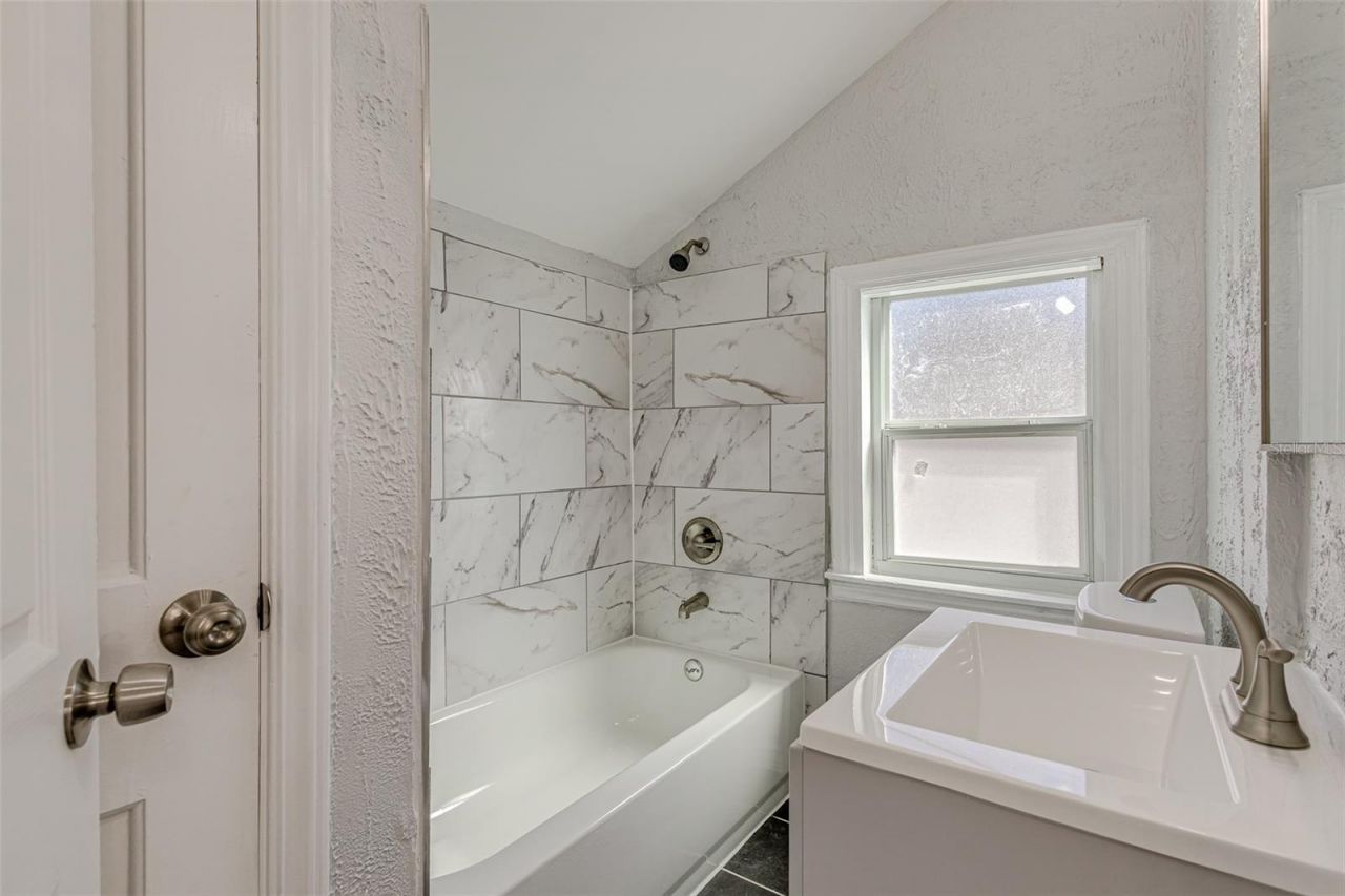 875 19th Avenue S, Unit 1/2, Saint Petersburg, FL 33705 Photo