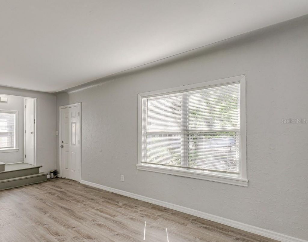 875 19th Avenue S, Unit 1/2, Saint Petersburg, FL 33705 Photo