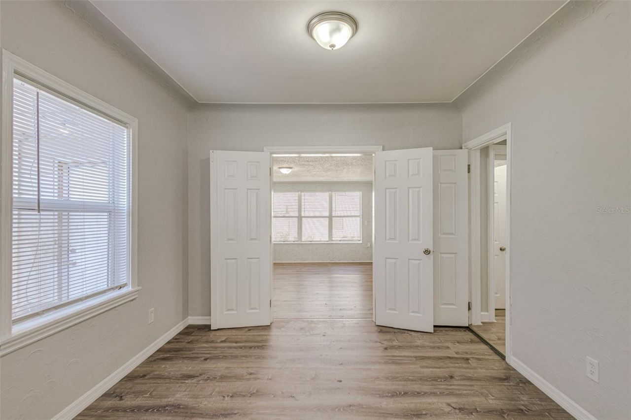 875 19th Avenue S, Unit 1/2, Saint Petersburg, FL 33705 Photo