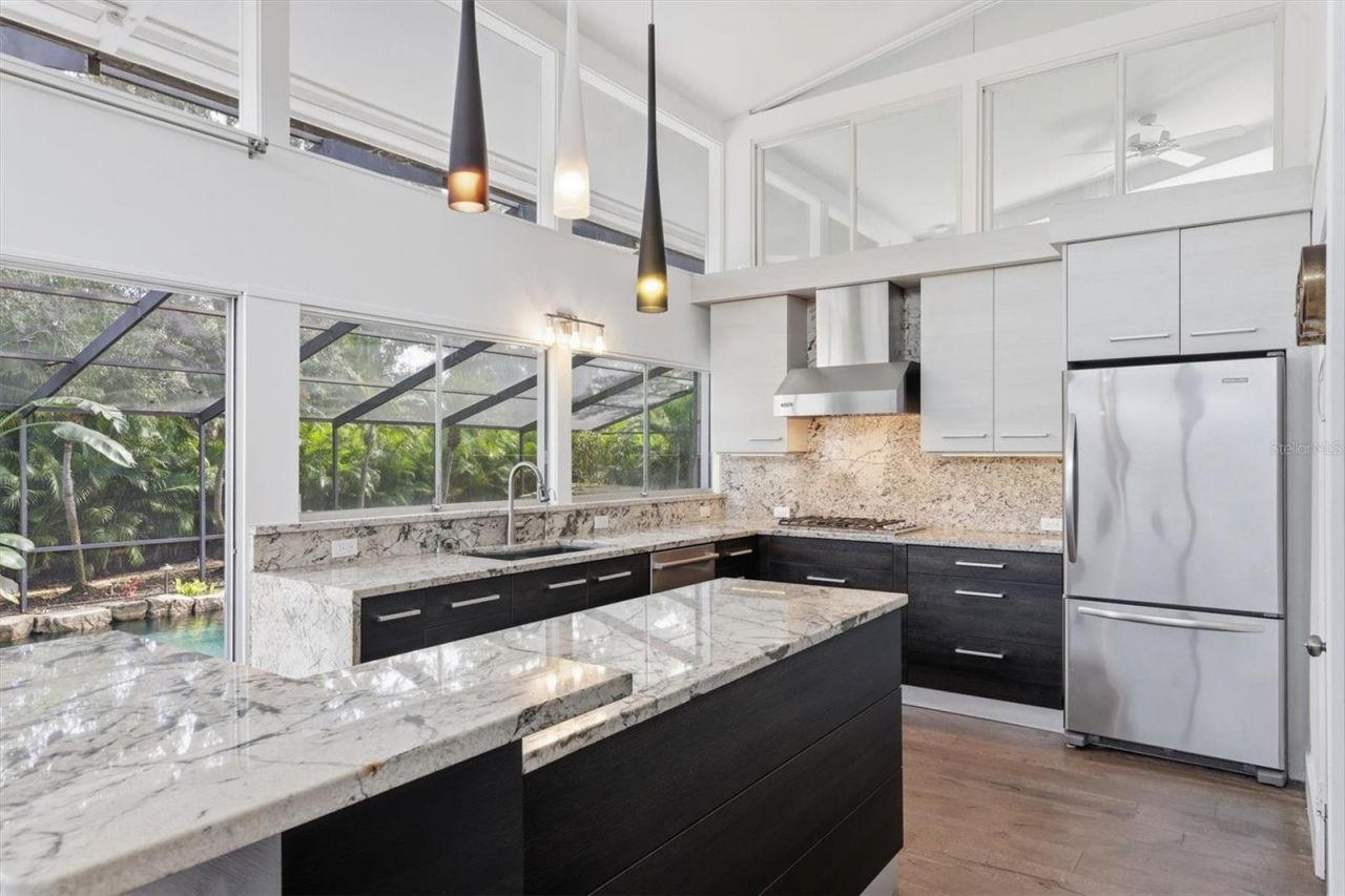 425 Partridge Circle, Sarasota, FL 34236 Photo