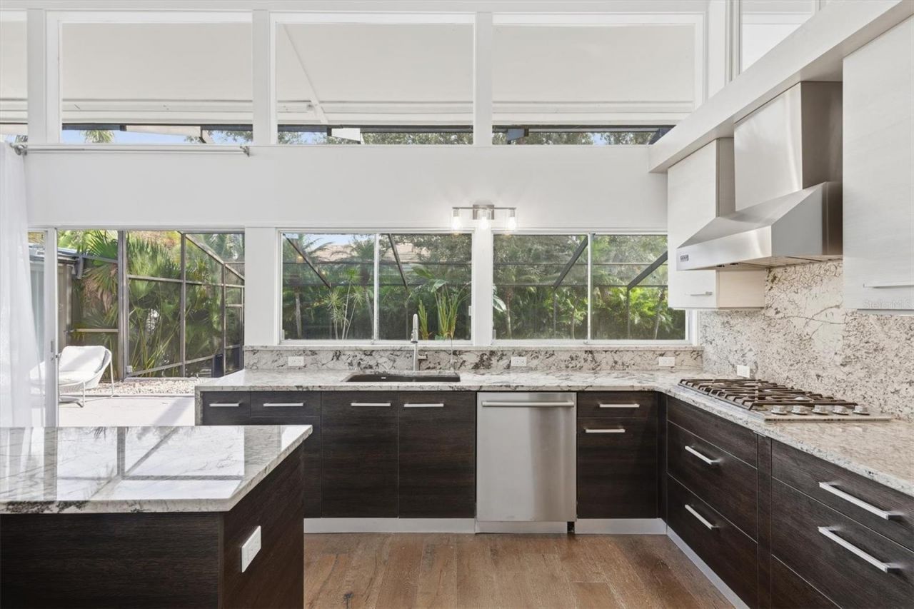 425 Partridge Circle, Sarasota, FL 34236 Photo