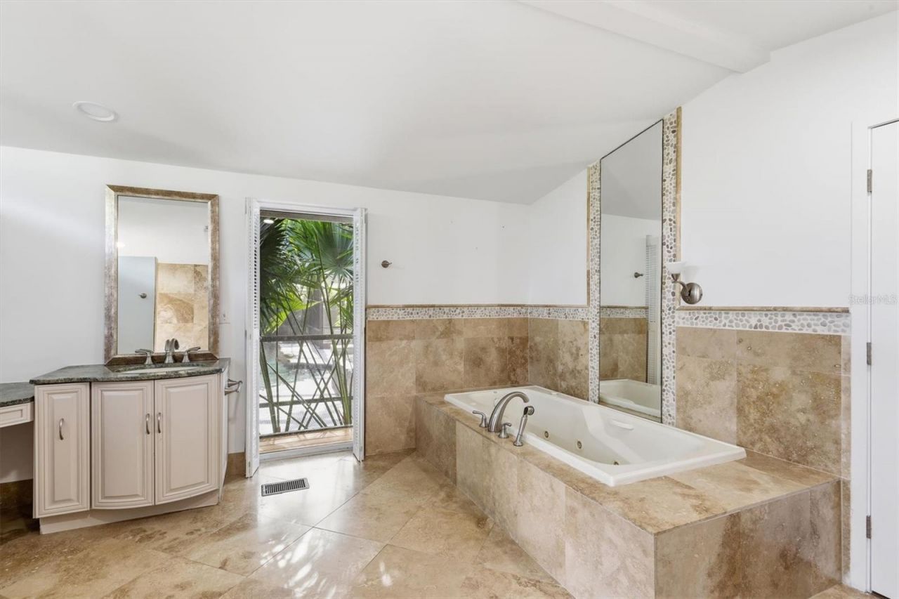 425 Partridge Circle, Sarasota, FL 34236 Photo